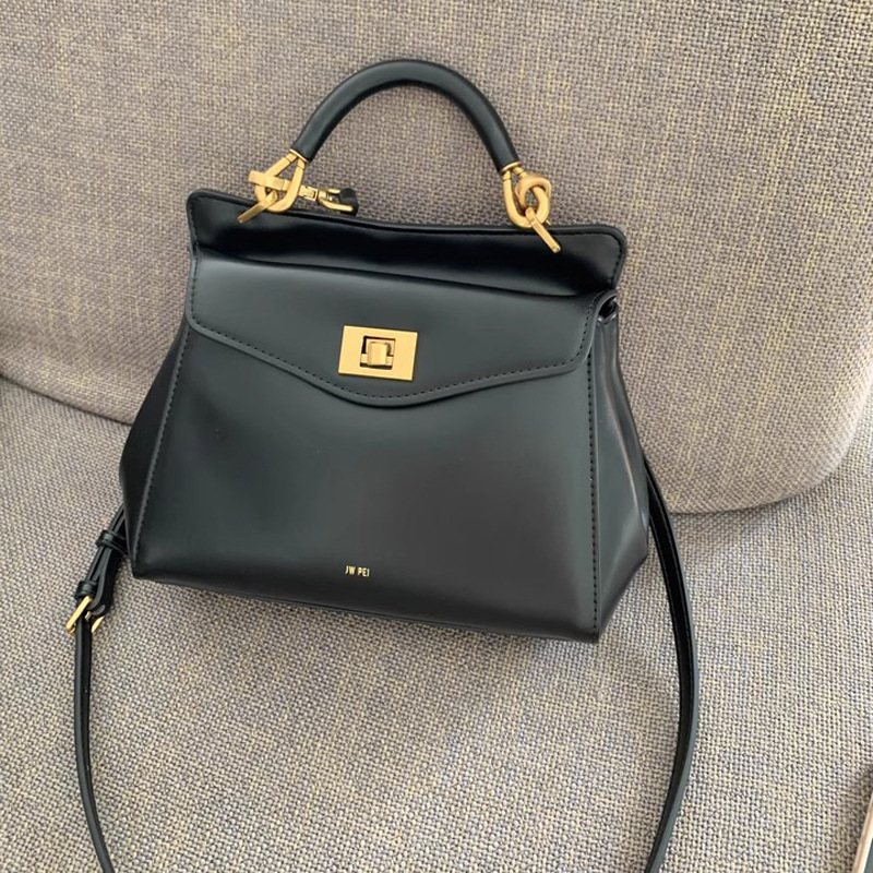 JW PEI Pillow Bag, Lock Bag, S - Luxury Bags Affordable recension och pris