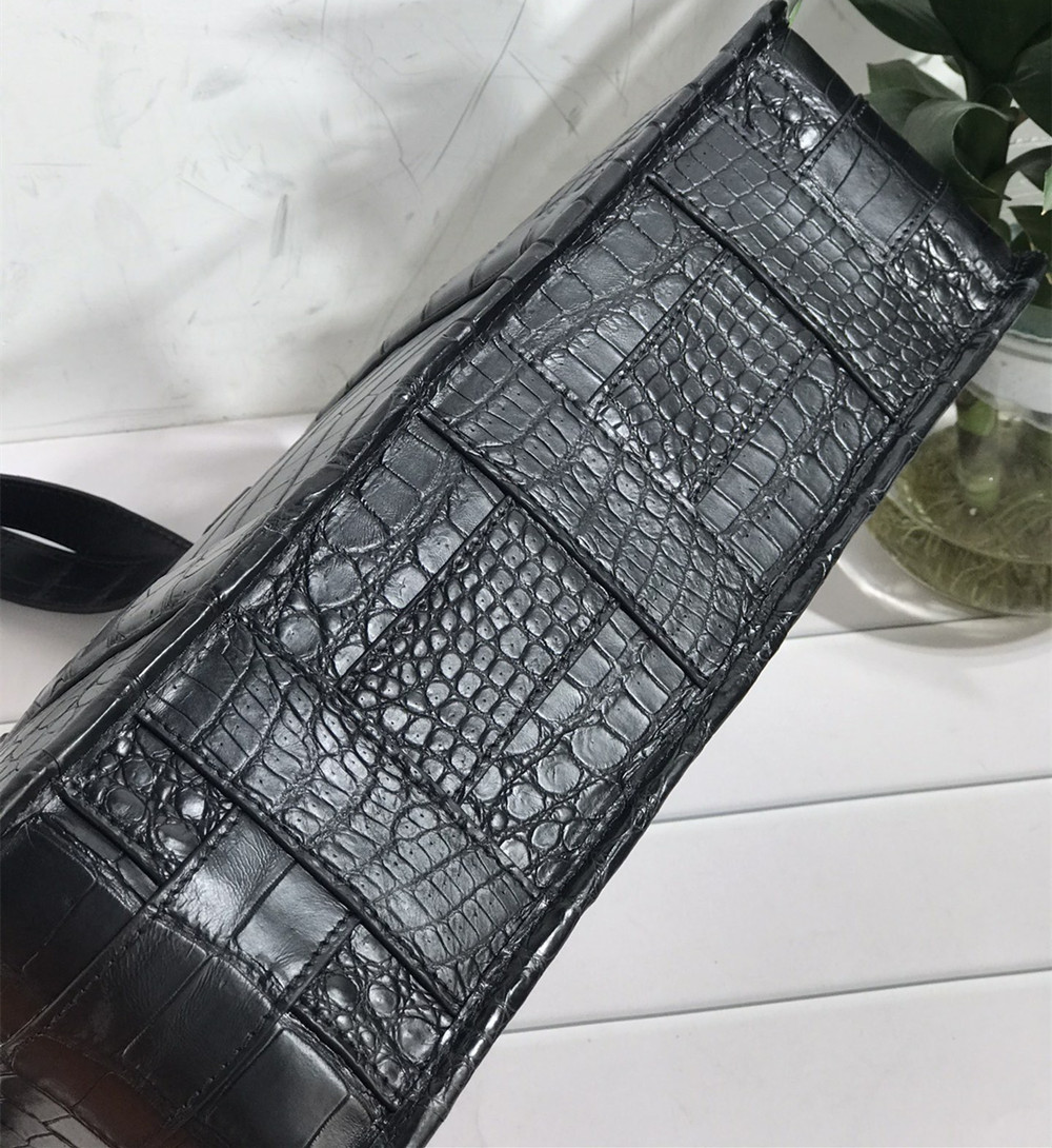 New Crocodile Leather Laptop B - Luxury Bags Collection recension och pris