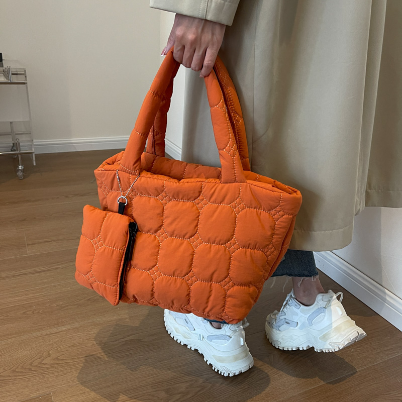 MOODS Padded Shoulder Bag Set  - Luxury Quilted Bags recension och pris